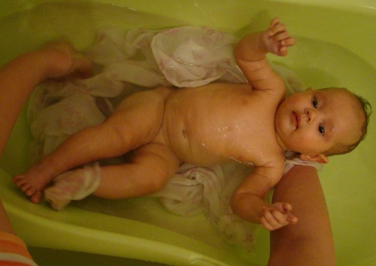 Швы после родов можно принимать ванну. когда после родов можно принимать ванну? ванна после родов – традиционный подход