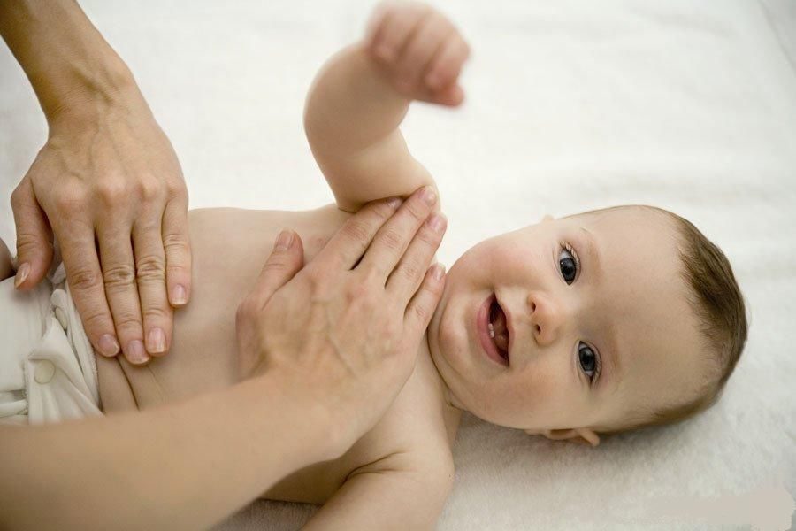 Гипотонус у ребенка: признаки и лечение. признаки гипотонуса у грудничка, комаровский о снижении напряжения мышц у младенцев, лечение патологии