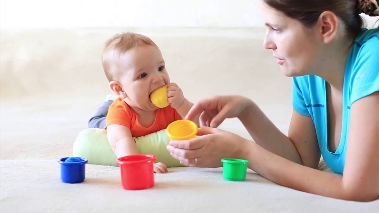 Развивающие игры для детей 6 месяцев: занятия с малышом, советы комаровского