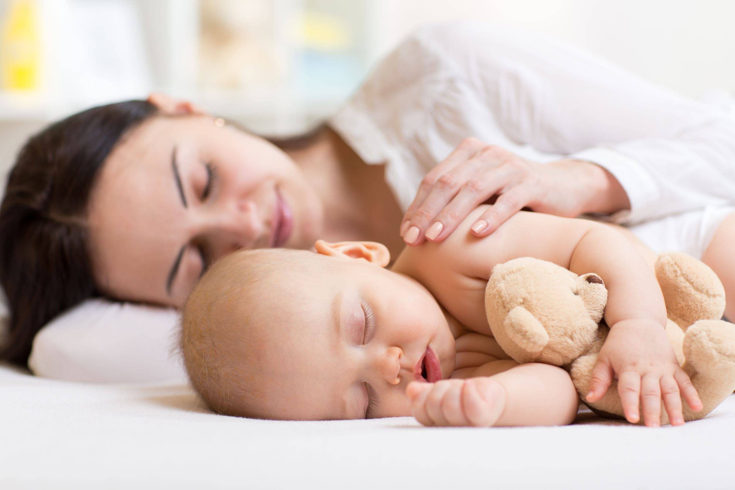 Новорождённый много спит: стандарты времени сна для малышей в раннем возрасте