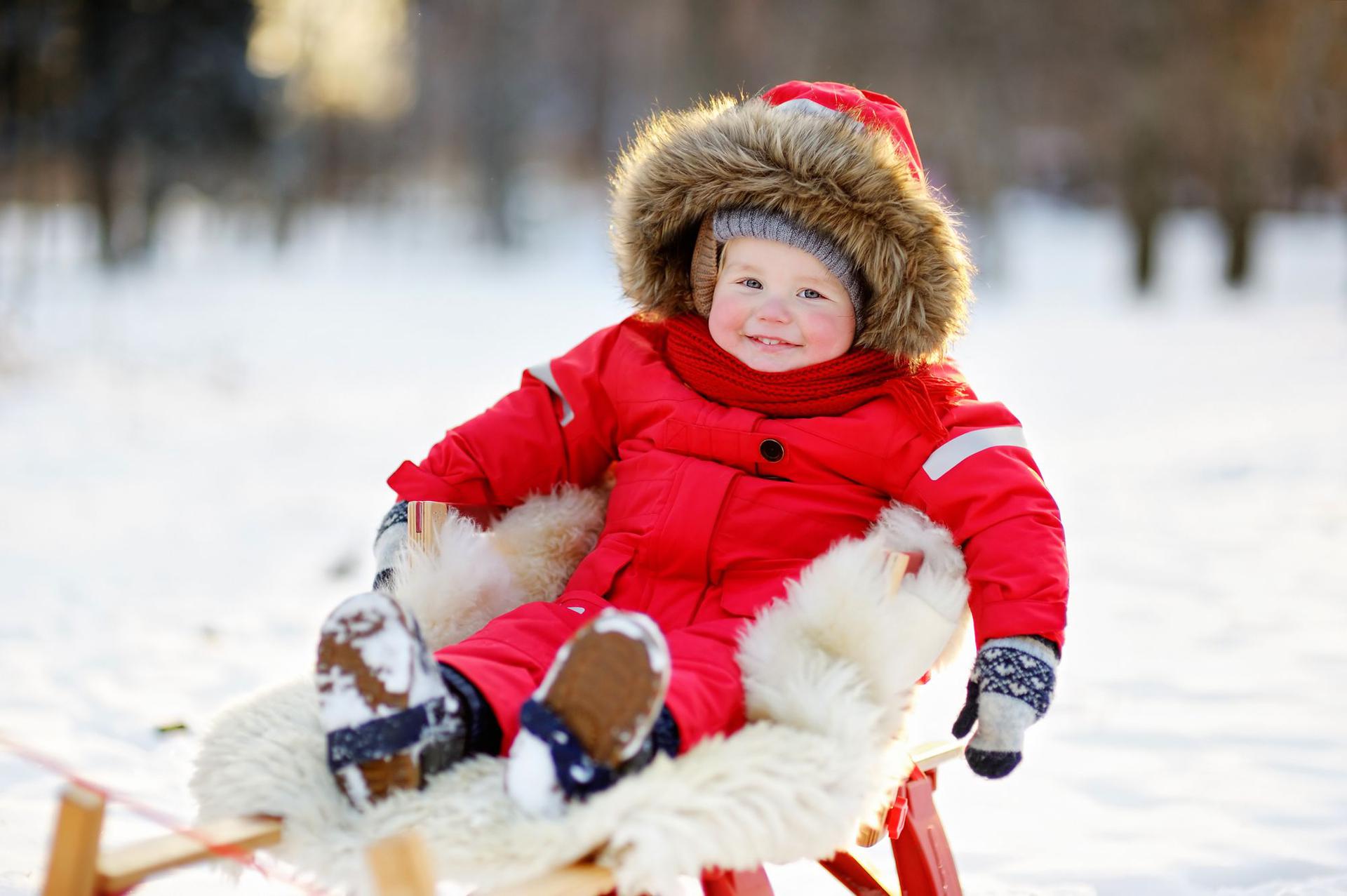 Правда и мифы о зимних комбинезонах для детей. Как определиться с выбором рассказывает врач-педиатр