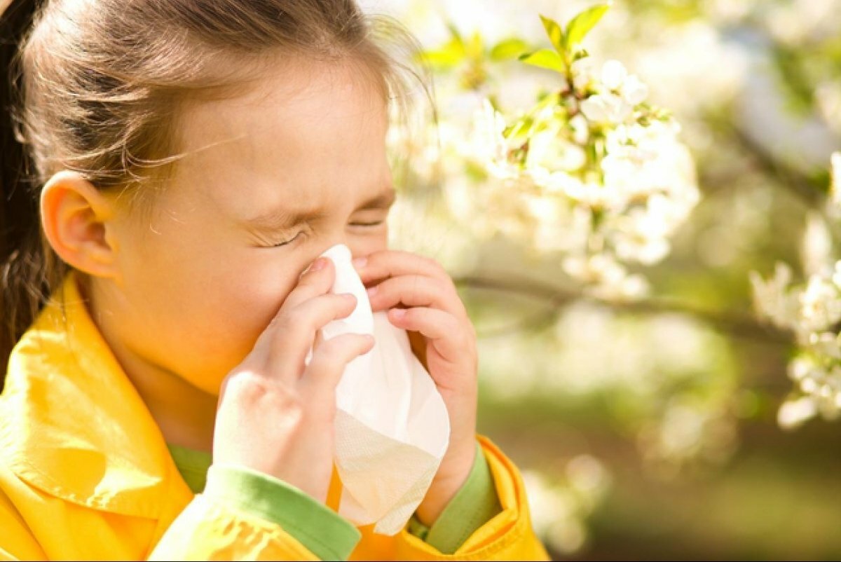 Аллергический ринит у ребенка: симптомы и лечение, как отличить от обычного насморка