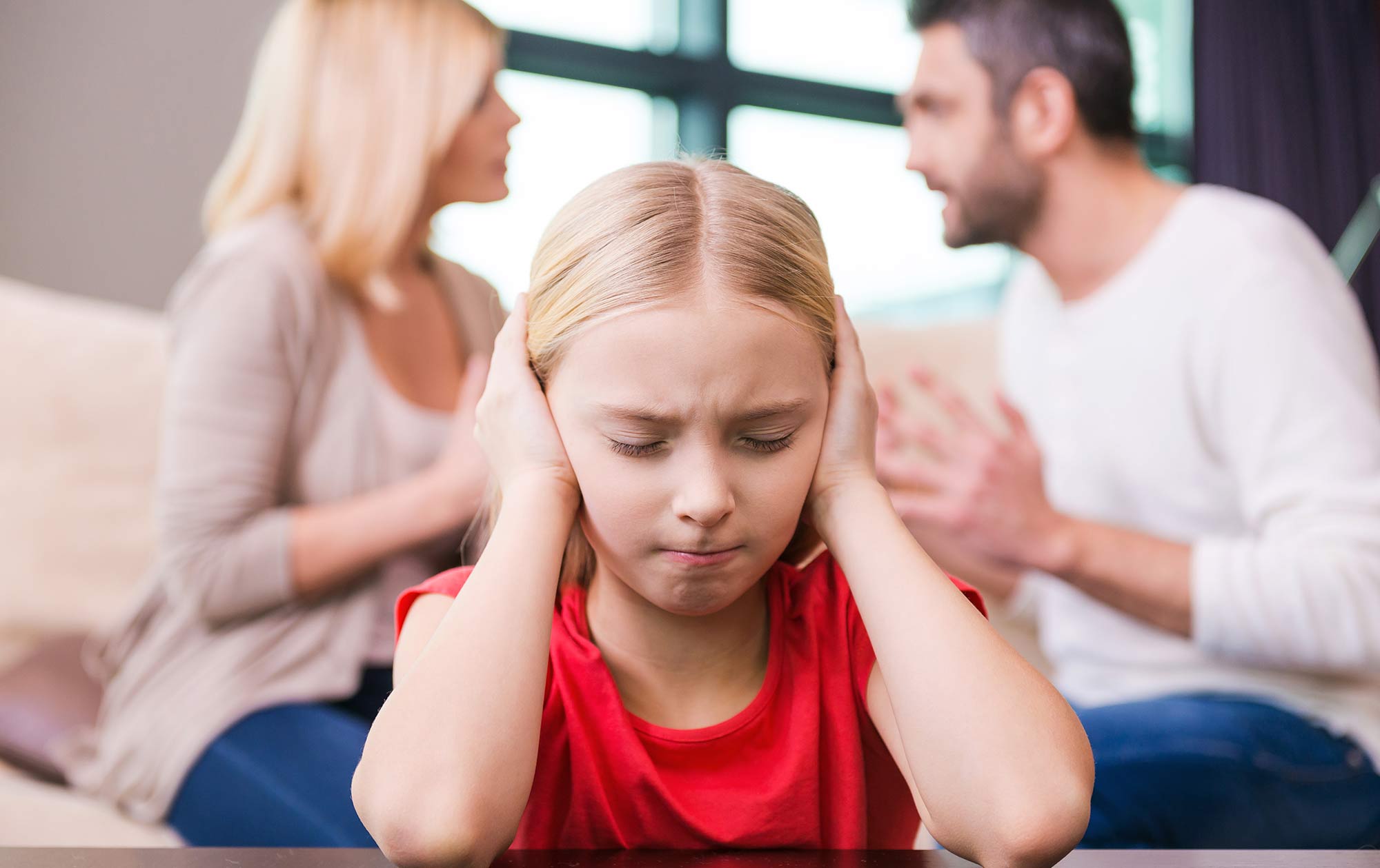 Конфликты между детьми - что делать родителям? | отвечает психолог ольга товпеко