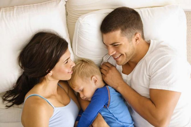 Совместный сон с новорожденным позы. совместный сон с ребёнком: плюсы, минусы, полезные рекомендации детского психолога