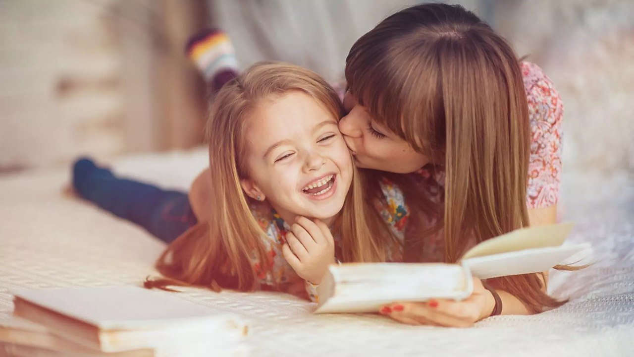 5 языков любви: как вести себя с ребенком, чтобы он чувствовал себя любимым?