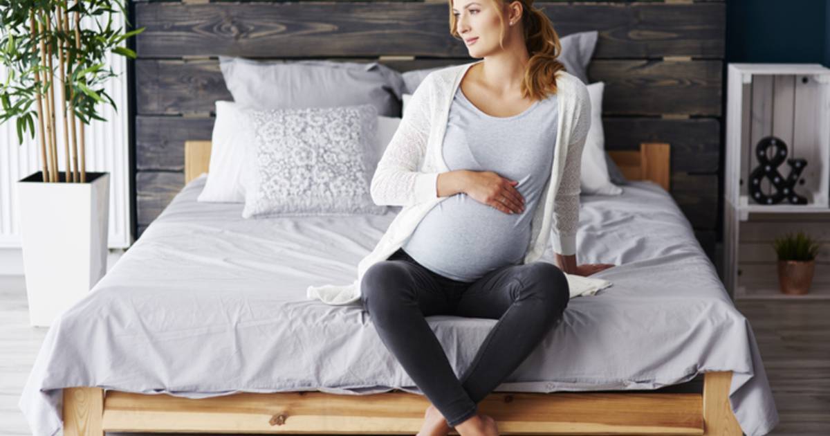 Как выглядеть стильно во время беременности: 5 главных модных правил