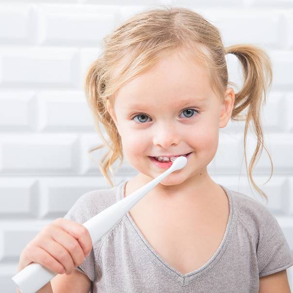 Рекомендации по чистке зубов ребенку до 1 года