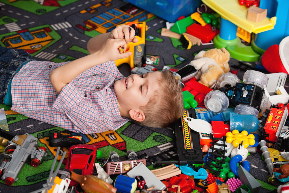 Сломанная игрушка. почему дети ломают игрушки: как реагировать родителям.