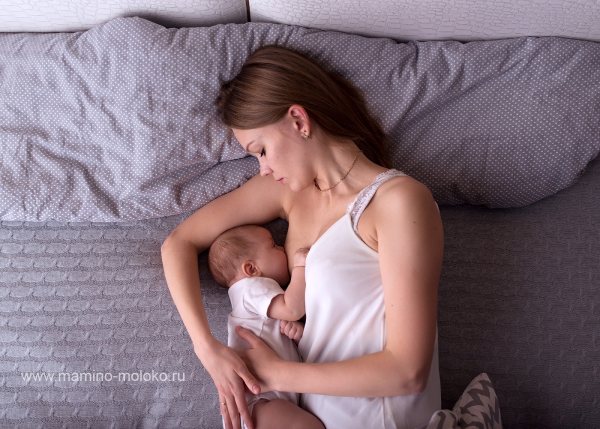 Позы для кормления новорожденных грудью: как кормить ребенка грудным молоком | lisa.ru