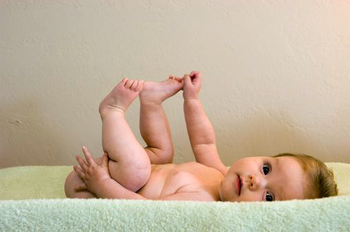 Закаливание детей первого года жизни. закаливание, плавание, физкультура, массаж до года