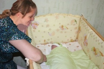 Первый шаг к взрослости: как приучить ребенка засыпать самостоятельно в отдельной кроватке