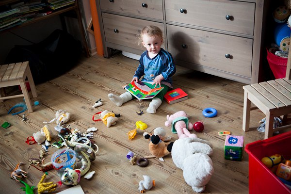 Почему дети ломают игрушки
