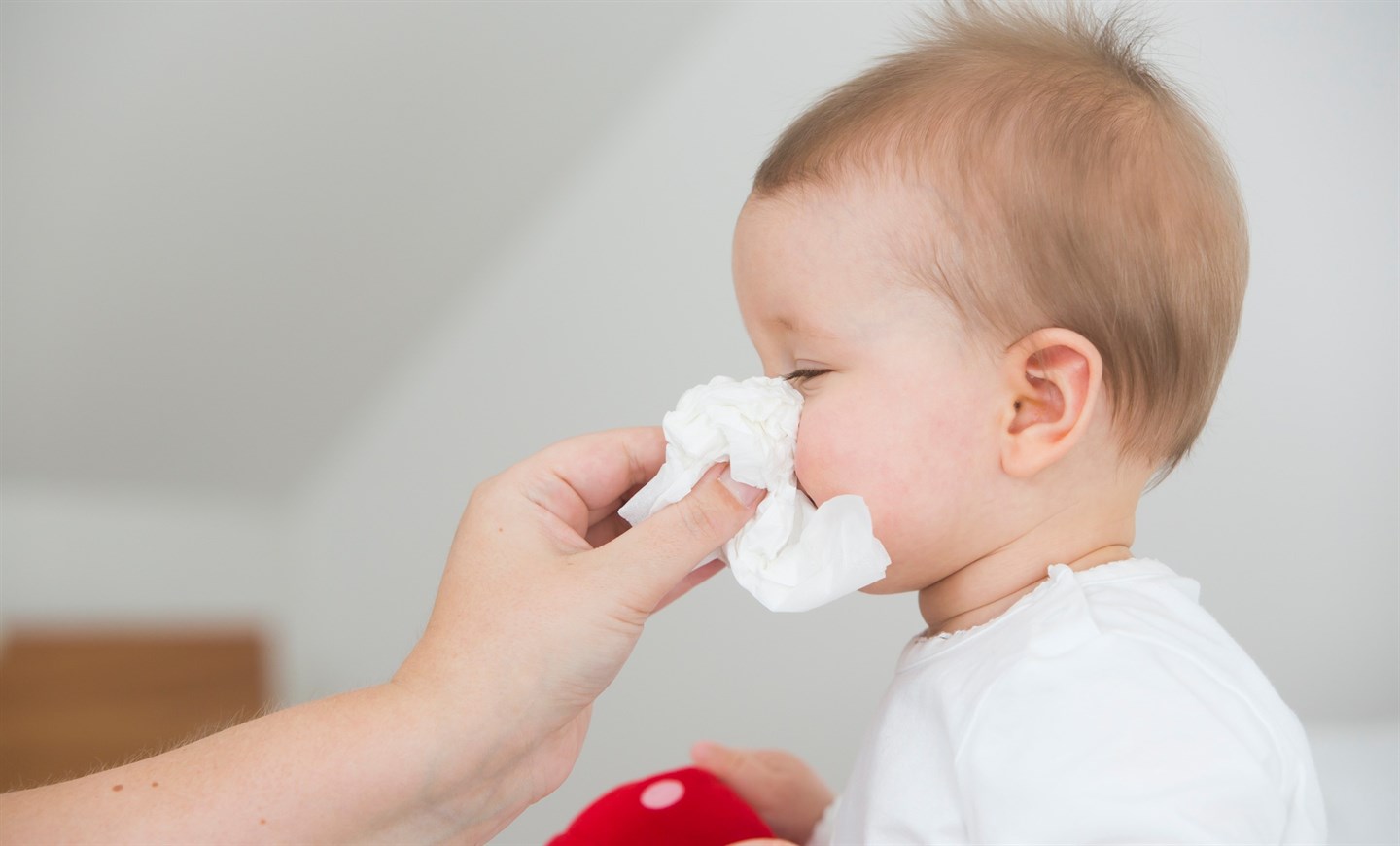 Лечение насморка у детей народными средствами: методы для детей от года, как быстро вылечить