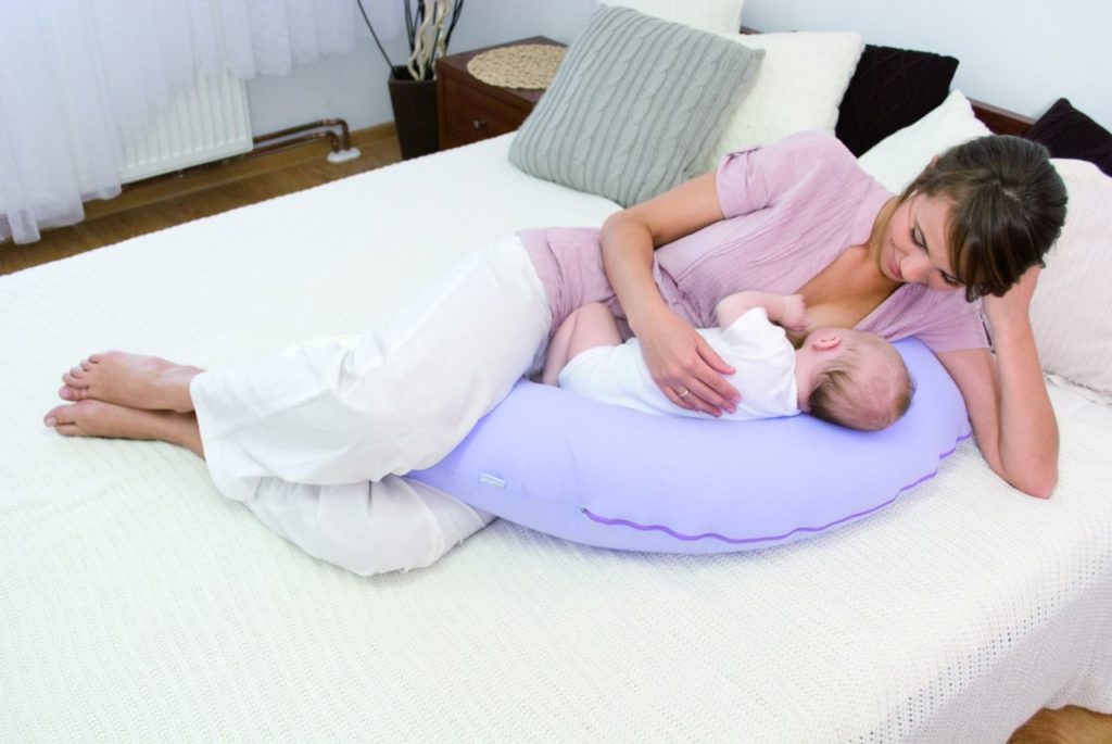 Можно ли новорожденному спать на животе? сон младенца на животе – плюсы и минусы
