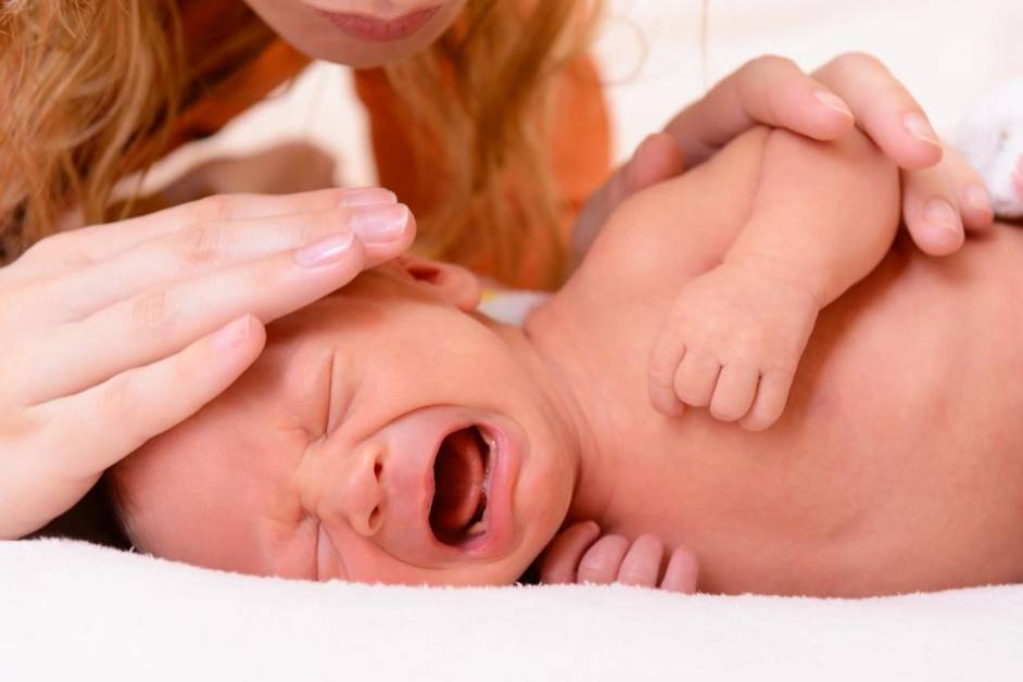 Как избавиться от коликов у новорожденных детей