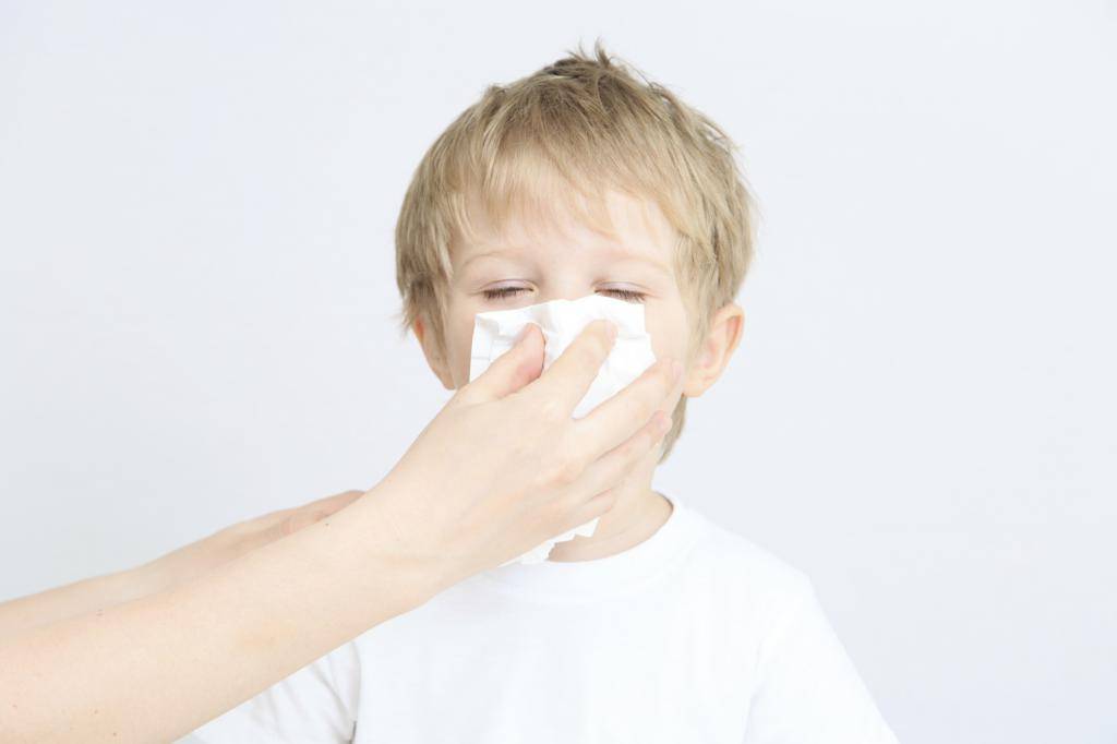 Доктор комаровский о лечении насморка у ребенка
