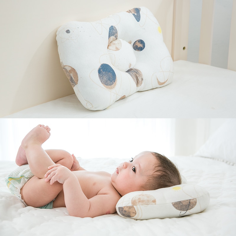 Подушка для новорожденных детей: когда ребенок может спать на ортопедической подушке, как ее выбрать, нужна ли подушка новорожденному / mama66.ru