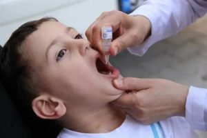 Можно ли заразиться полиомиелитом от привитого ребёнка