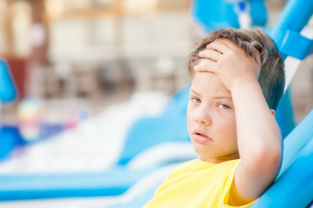 Солнечный удар симптомы и лечение у ребенка 10 лет