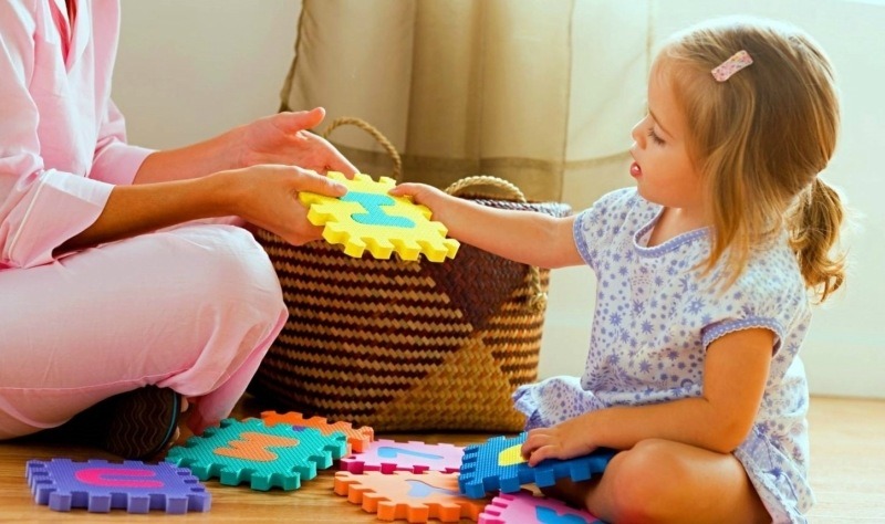 Развивающие игры и занятия для детей 1 год 3 месяца — 1,5 года (подробный план — конспект)