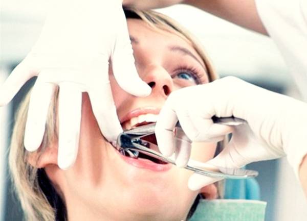Лечение зубов при грудном вскармливании: разрешенные препараты и процедуры