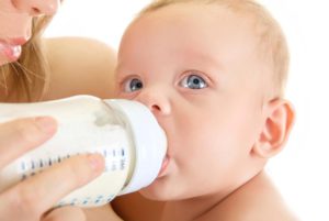 Может ли из-за грудного молока возникнуть кариес у детей