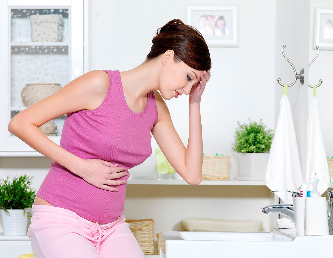 Токсикоз при беременности: причины, опасности, лечение