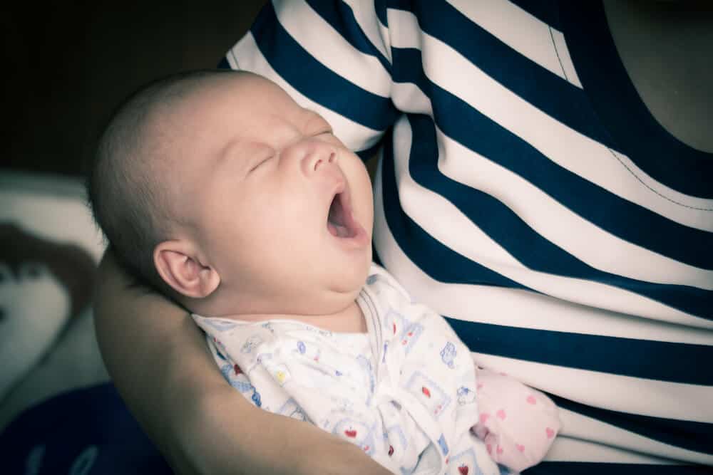 Как уложить ребёнка спать за 1 минуту (гениальный трюк)