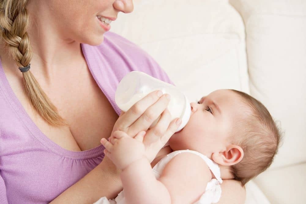 Как приучить недоношенного ребенка к грудному вскармливанию после бутылочки - врачебный метод
