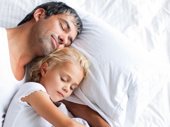 Совместный сон с ребёнком: взвешиваем за и против и практикуем его правильно