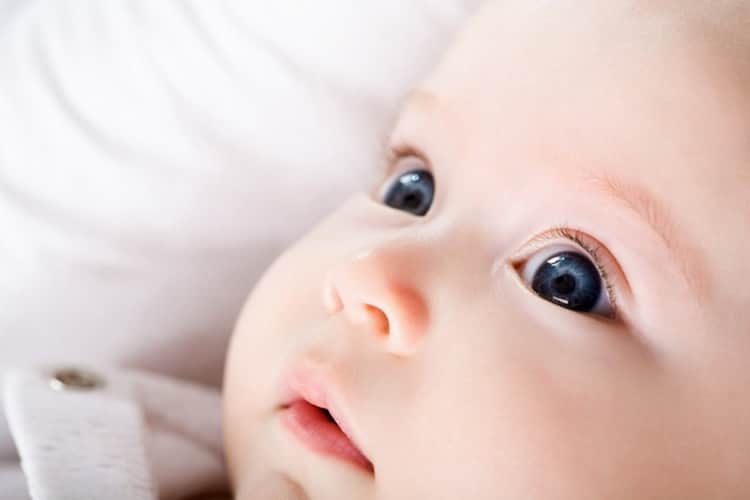 50 оттенков детской радужки: как и когда меняется цвет глаз у новорожденных?