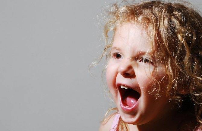 Детские истерики: 2 разных типа истерик (истерика верхнего и нижнего мозга), требующих разной родительской реакции