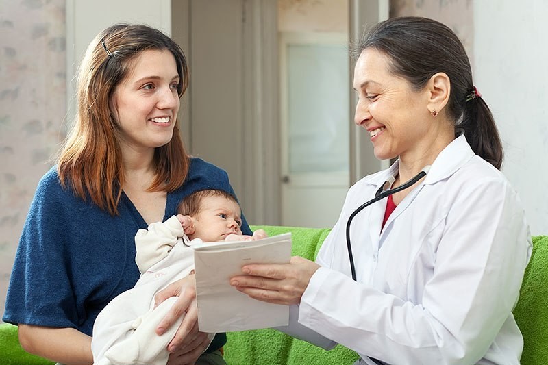 Визит к педиатру с новорожденным: что нужно знать новоисп6еченной маме