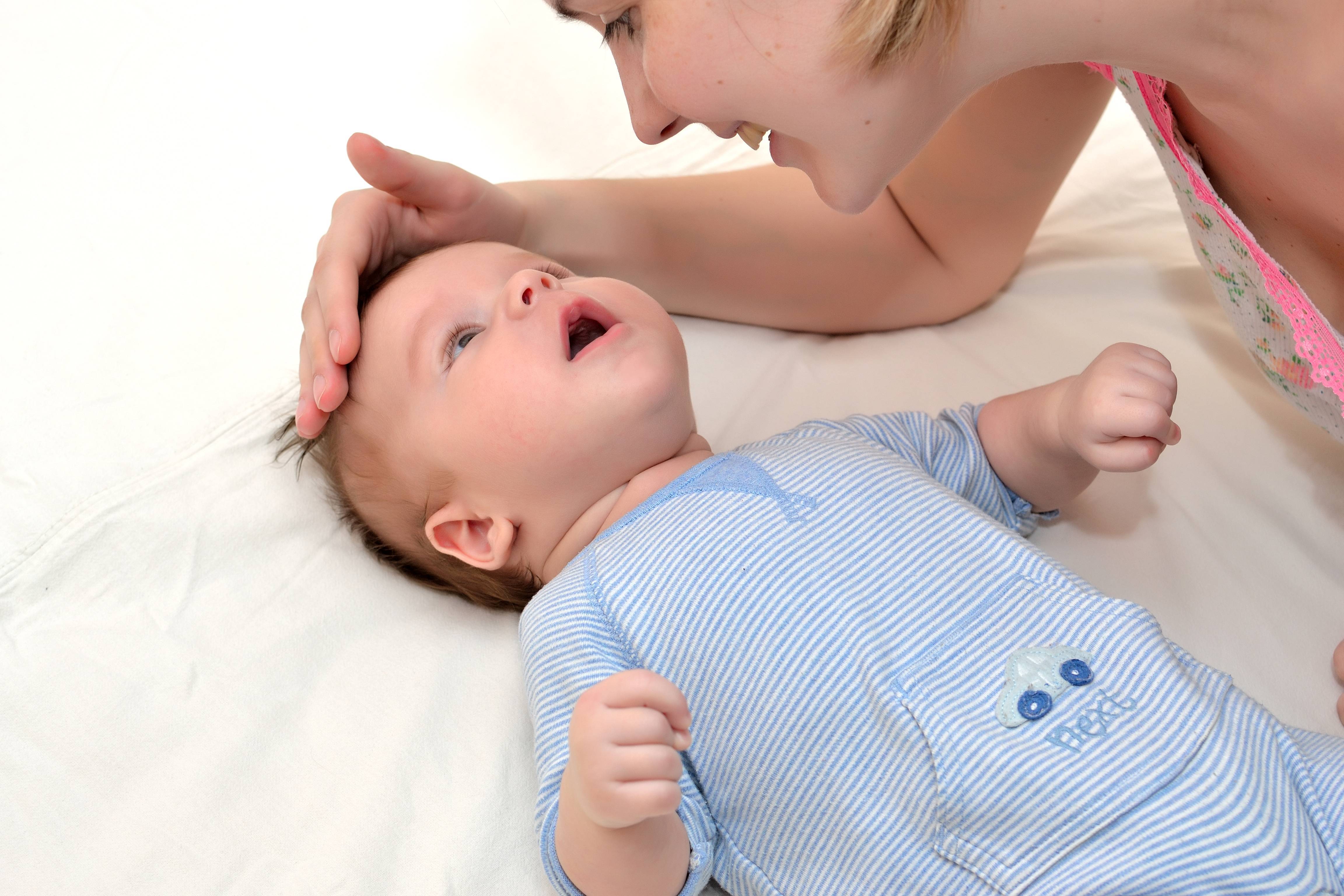 Как успокоить новорожденного ребенка, если ничто не помогает