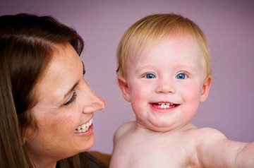 Кариес молочных зубов у детей: причины и как лечить