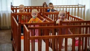 «очень надеемся, что нас услышат»: усыновители просят дать им возможность забирать детей из приютов во время пандемии    — рт на русском
