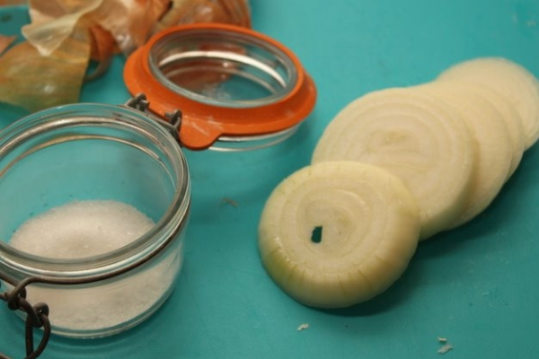 Сироп из лука и сахара: три рецепта приготовления эффективного лекарства от кашля в домашних условиях