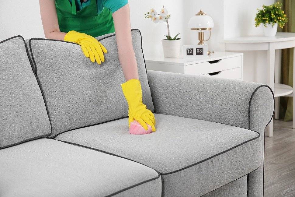 Как избавиться от запаха мочи на диване