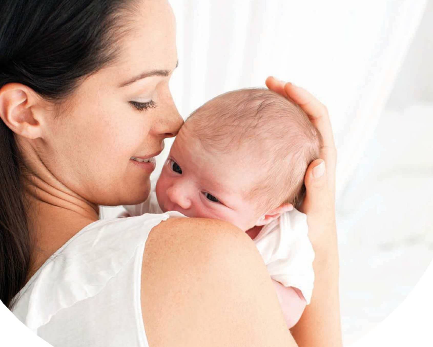 Почему рекомендуется держать новорожденного столбиком после кормления? как правильно держать новорожденного столбиком? - автор екатерина данилова - журнал женское мнение
