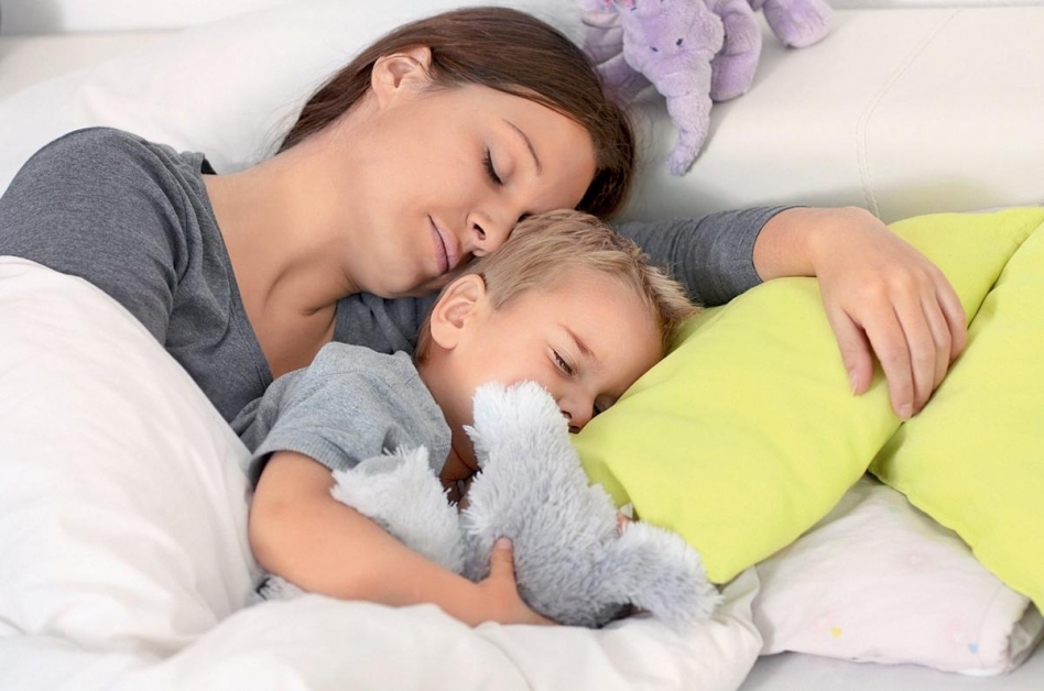 Совместный сон с ребёнком: плюсы, минусы, полезные рекомендации детского психолога. безопасный детский сон