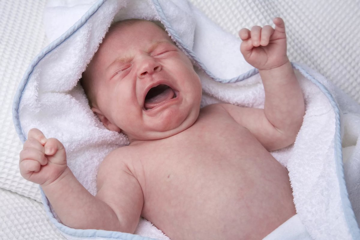 Когда заканчиваются колики у новорождённых: сроки и рекомендации