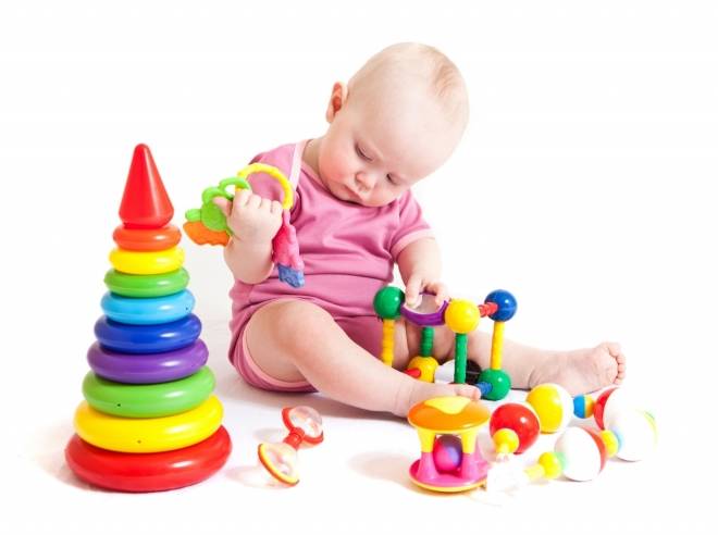 Развивающие игры для малышей от рождения до года: подробное описание для каждого месяца
