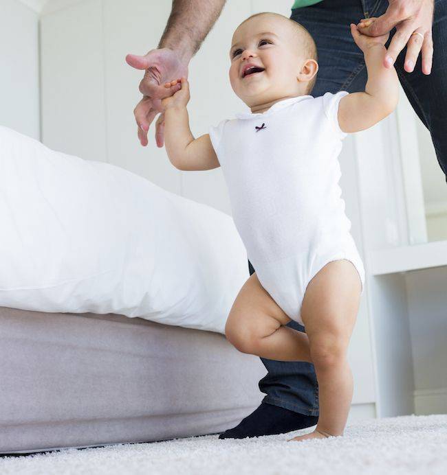 Ребенок в 3 месяца: развитие, что должен уметь, вес, рост - mama.ua
