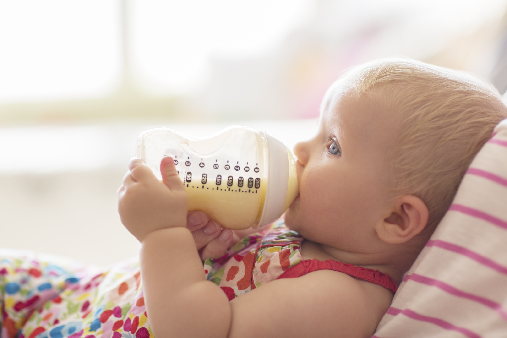 Как отучить ребенка от ночного кормления, как и когда отучать ребенка от ночного кормления: после года, в 1, 5, 2 года, смесью из бутылочки