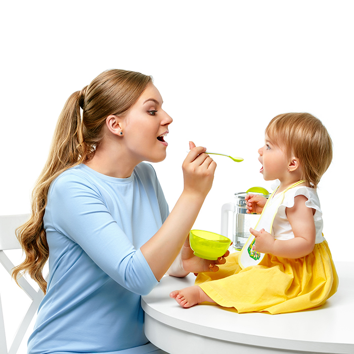 Заблуждения о питании кормящих мам