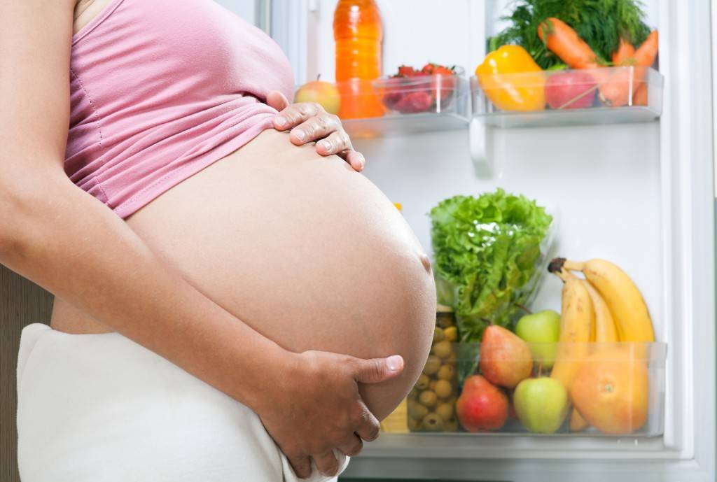 Ананас при беременности: польза, вред, противопоказания
