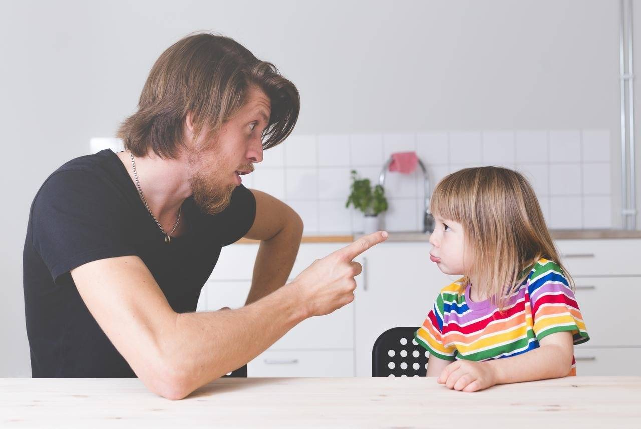 Как объяснить ребенку в 1 год, что такое "нельзя" - советы на mamsy