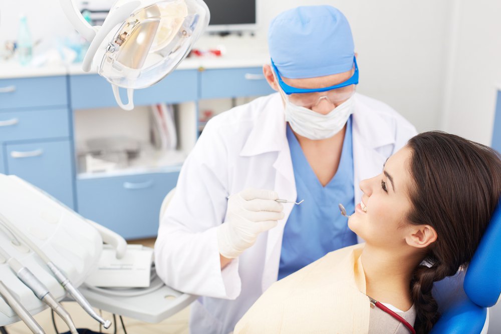 Лечение зубов при беременности с анестезией - опасно ли это?