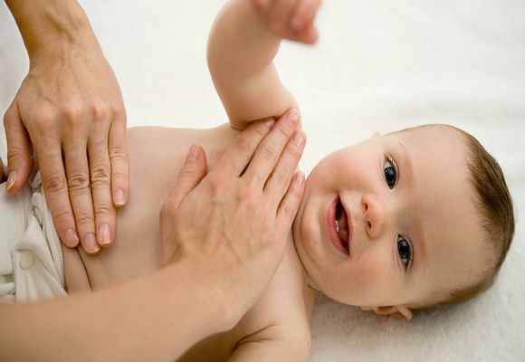 Как растирать ребенка 5 месяцев при кашле