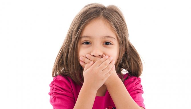У ребенка изо рта пахнет гнилью. причины такого симптома могут быть разными